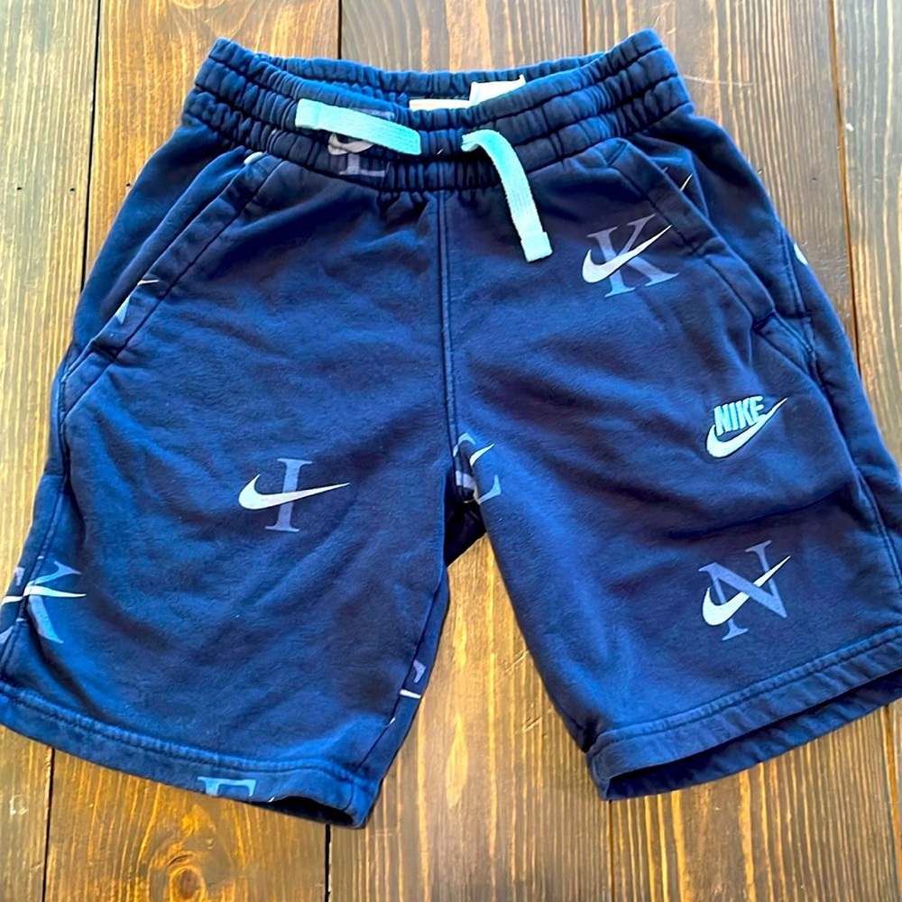 Nike boys fleece shorts, blue, S